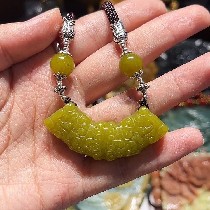 岫玉未镶嵌毛衣链