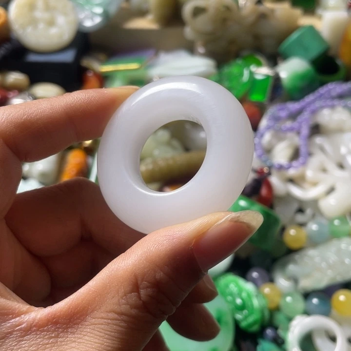 和田玉未镶嵌吊坠(不含链)