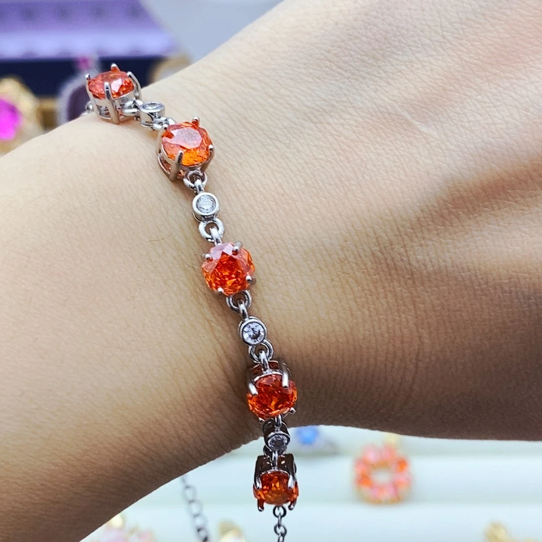 未镶嵌手链石榴石（芬达石）