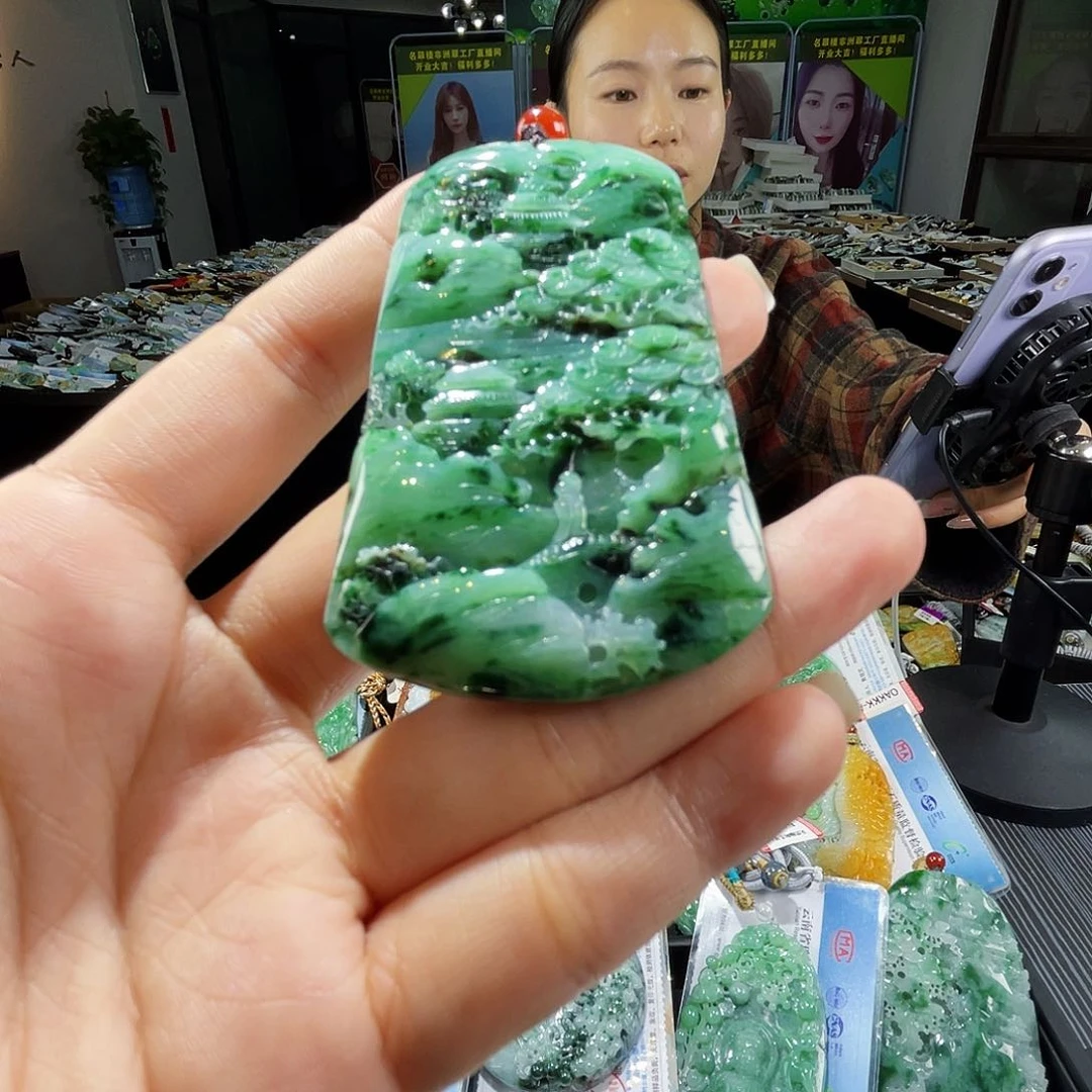 颈饰未镶嵌翡翠一