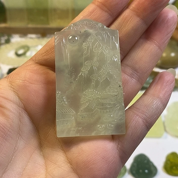 蛇纹石玉未镶嵌颈饰