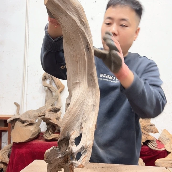 柏木牧*.我们的生活是以自己为中心而