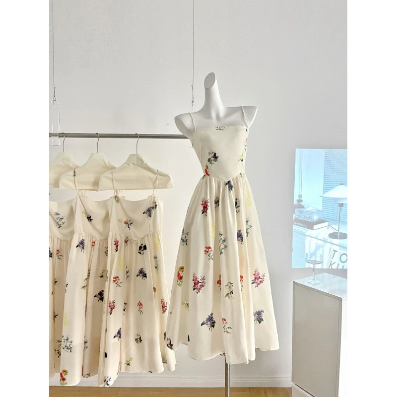 微风拾花法式细肩带碎花连衣裙女