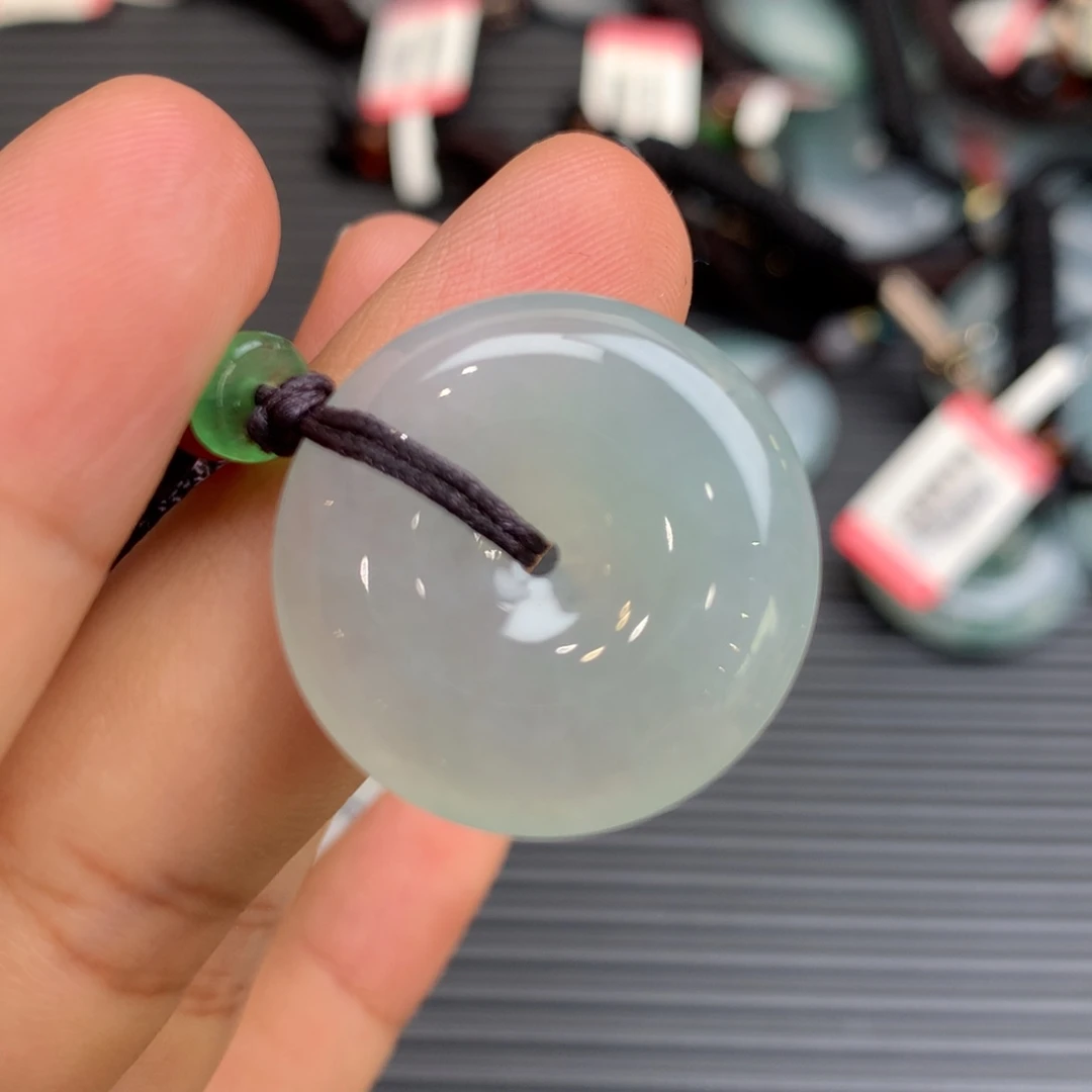 翡翠未镶嵌颈饰23.4-5.4