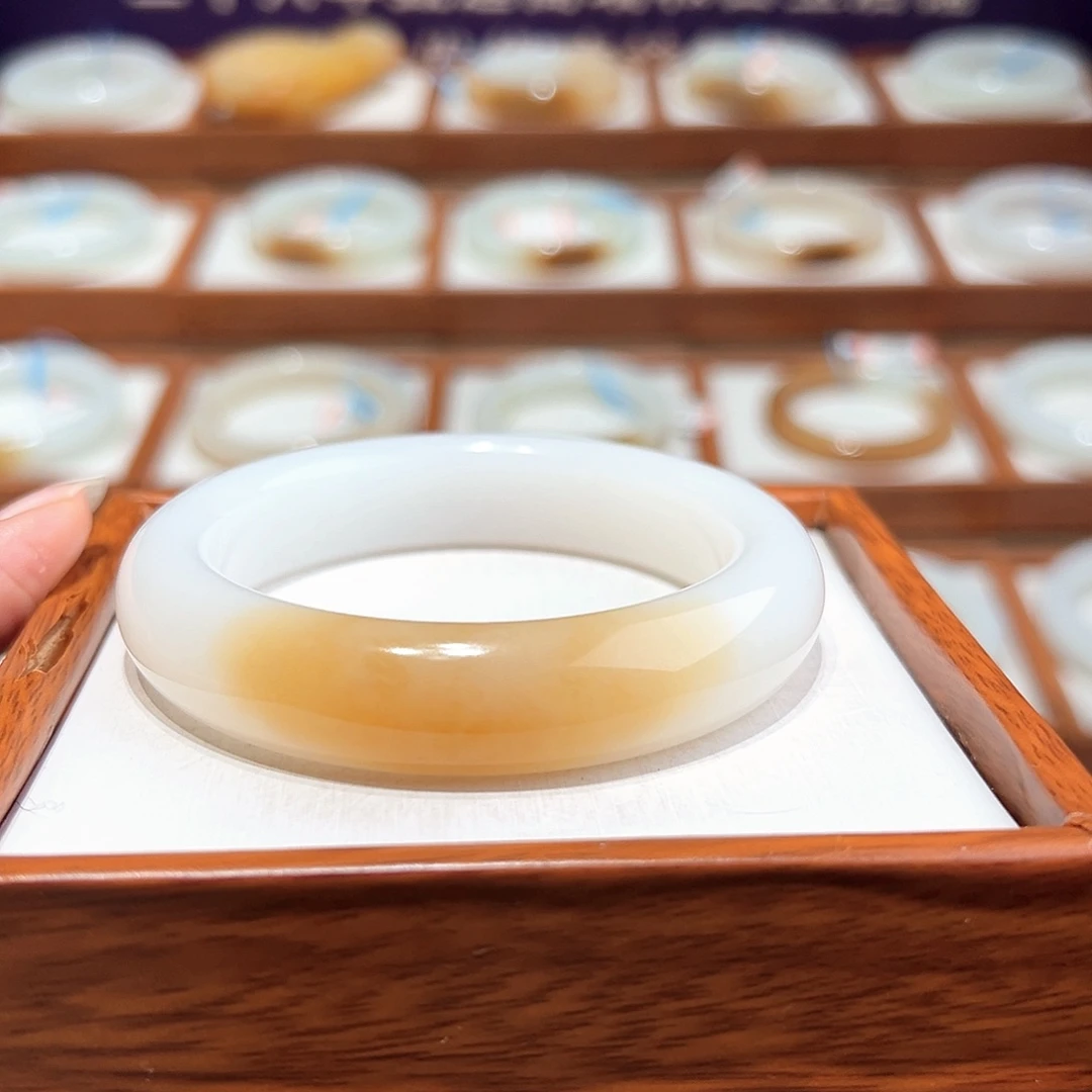 和田玉手镯55/56未镶嵌