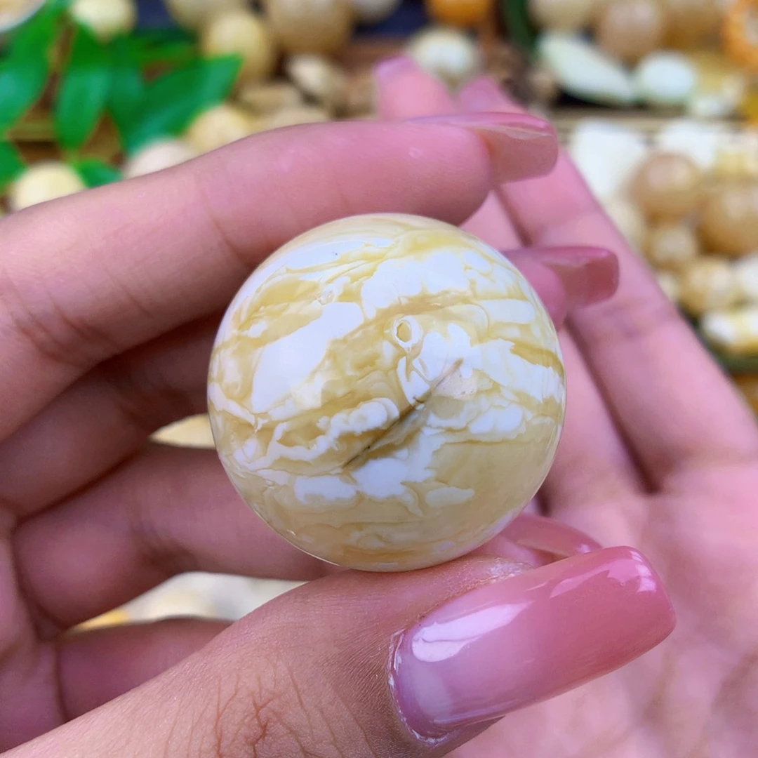 未镶嵌琥珀珠宝奇石30.3 瑕疵