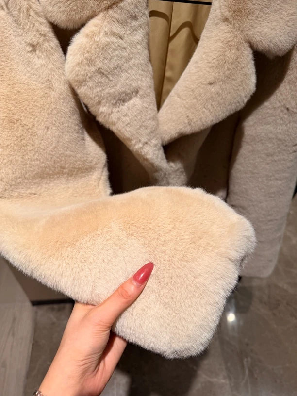 shixxya/大气高级奶白小外套