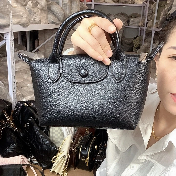 蚕丝小牛剖层皮革PU