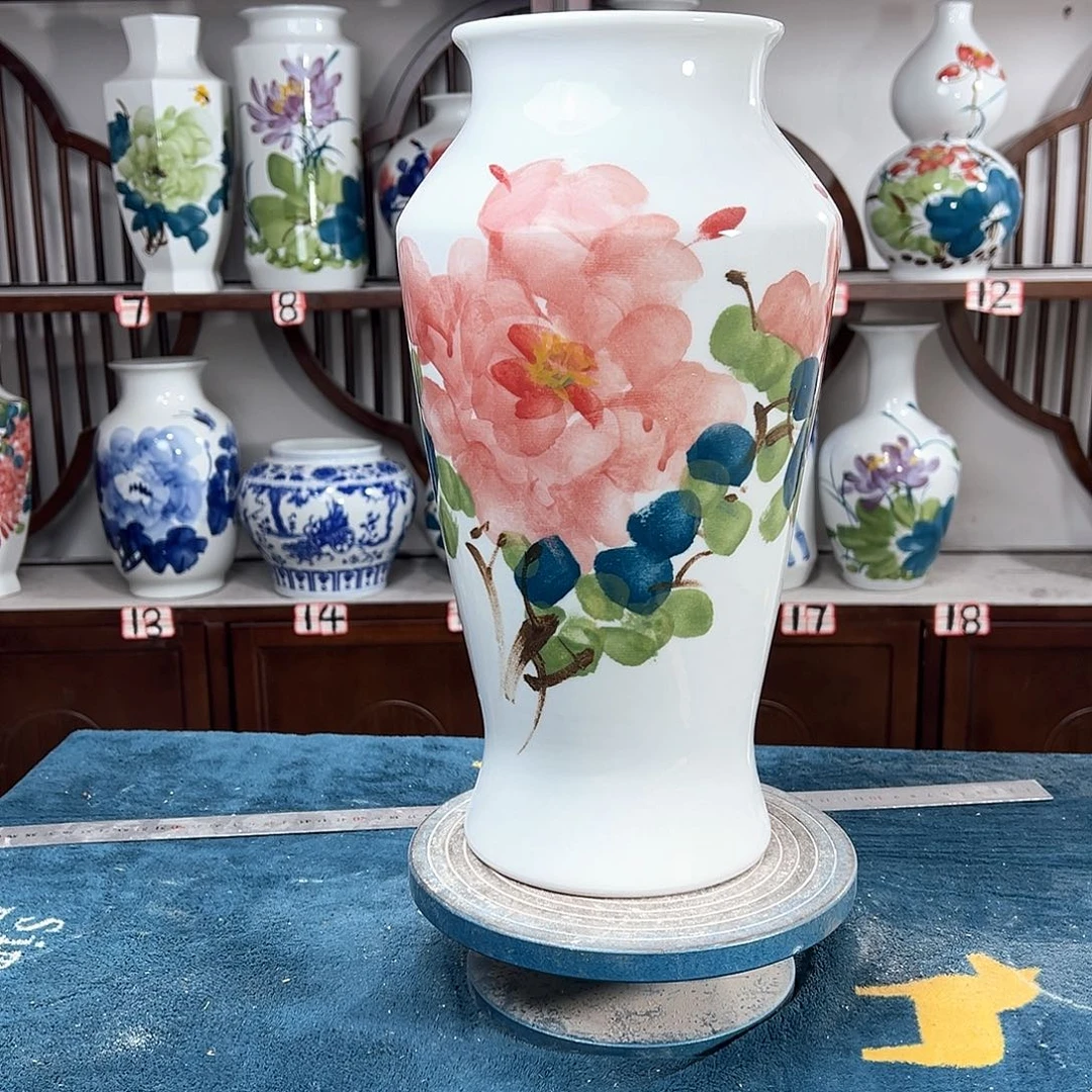 摆件景德镇陶瓷大鱼红牡花