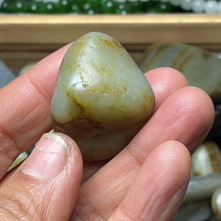 和田玉未镶嵌珠宝半成品