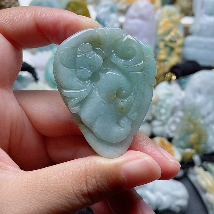 翡翠未镶嵌颈饰翡翠