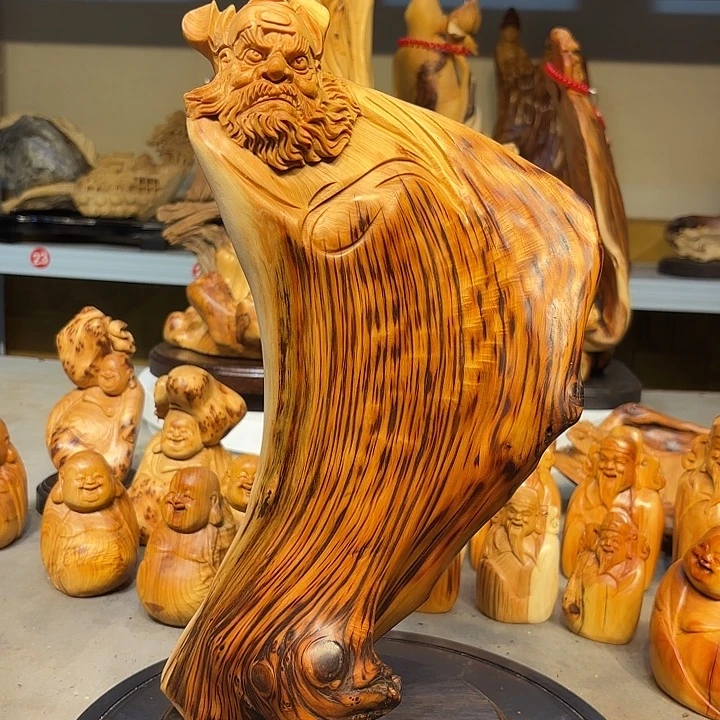 柏木太行崖柏钟馗摆件