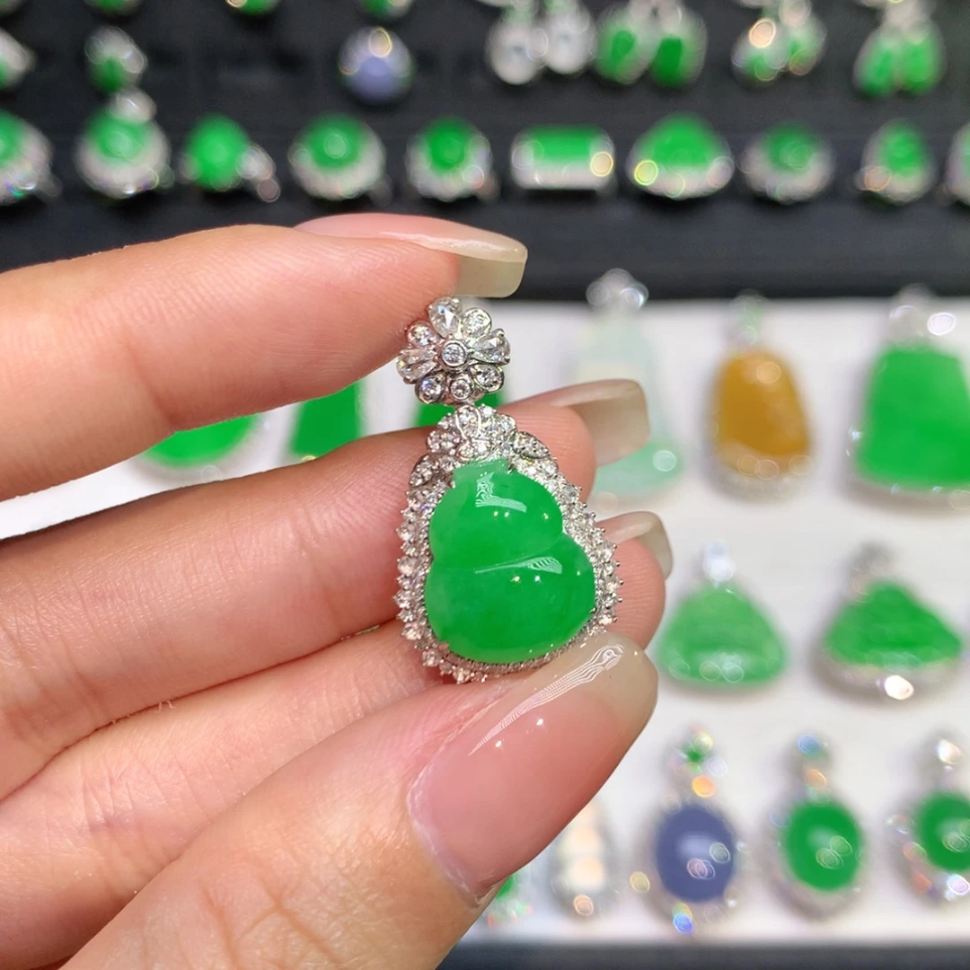 翡翠18K金镶嵌吊坠(不含链)