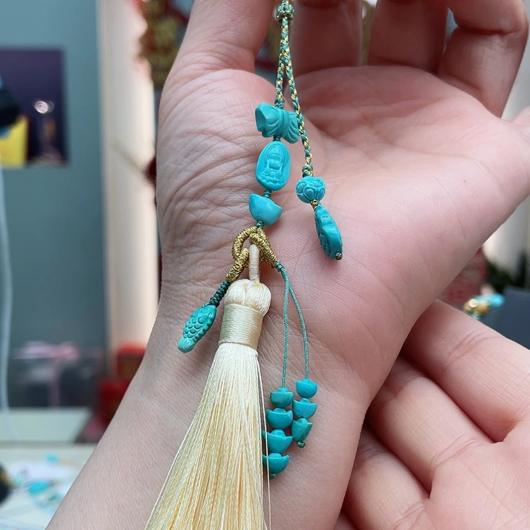 绿松石颈饰未镶嵌