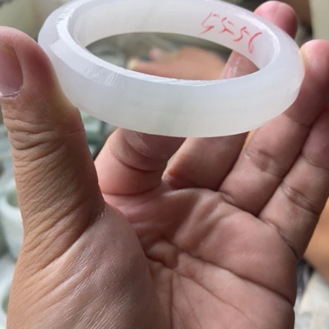 萌***常未镶嵌手镯石英质玉（金丝玉）加工定制