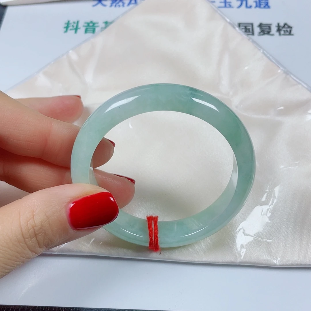 翡翠未镶嵌手镯圈口53.8宽12.2厚8.6