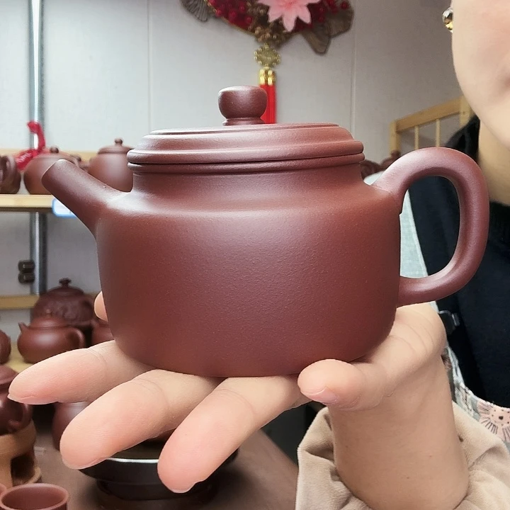 笑***天紫砂茶壶徳中半手微瑕，260毫升，底槽清