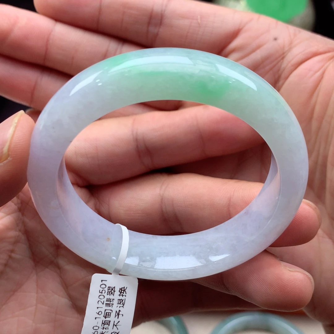 翡翠手镯未镶嵌缅甸翡翠