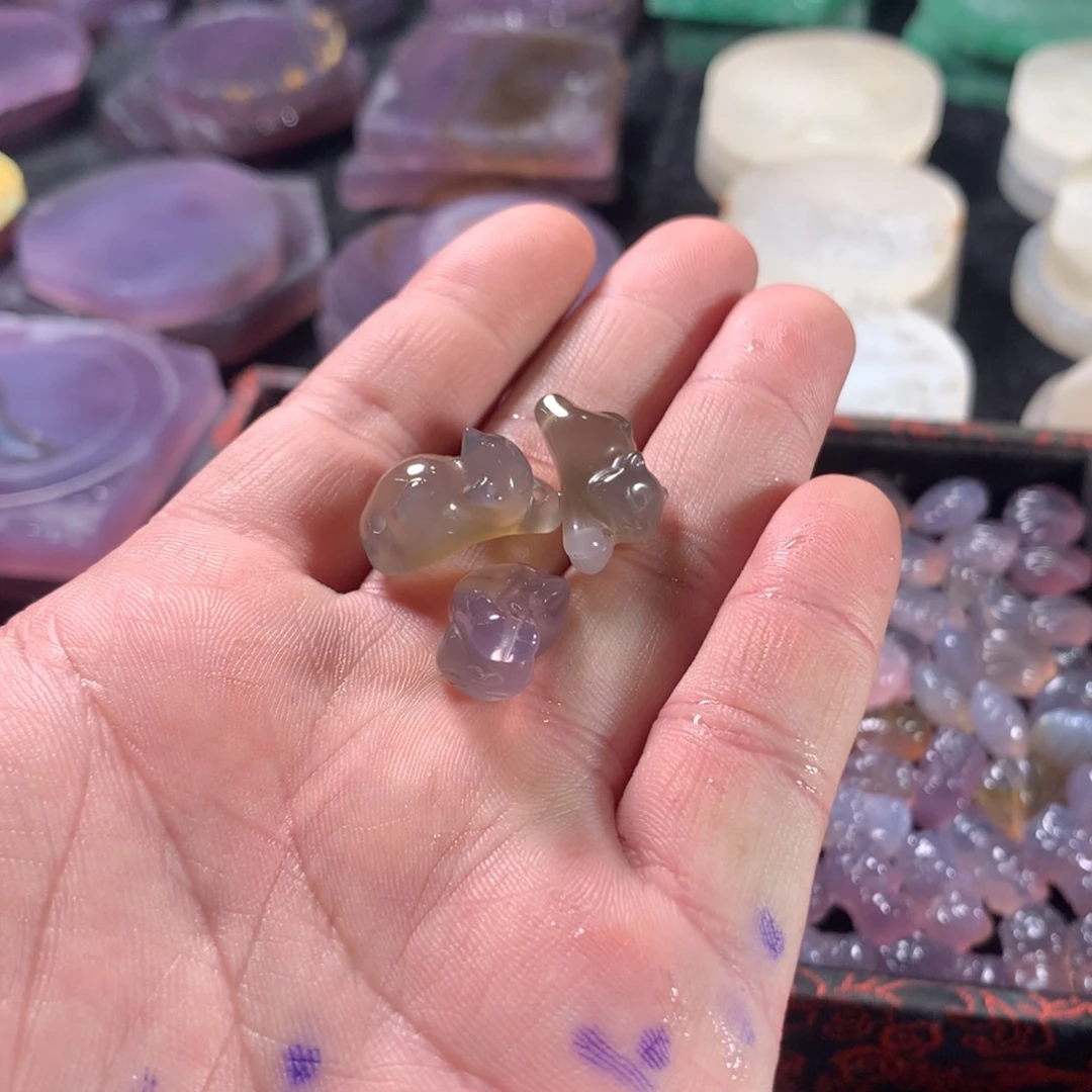 玛瑙/玉髓颈饰未镶嵌圥*