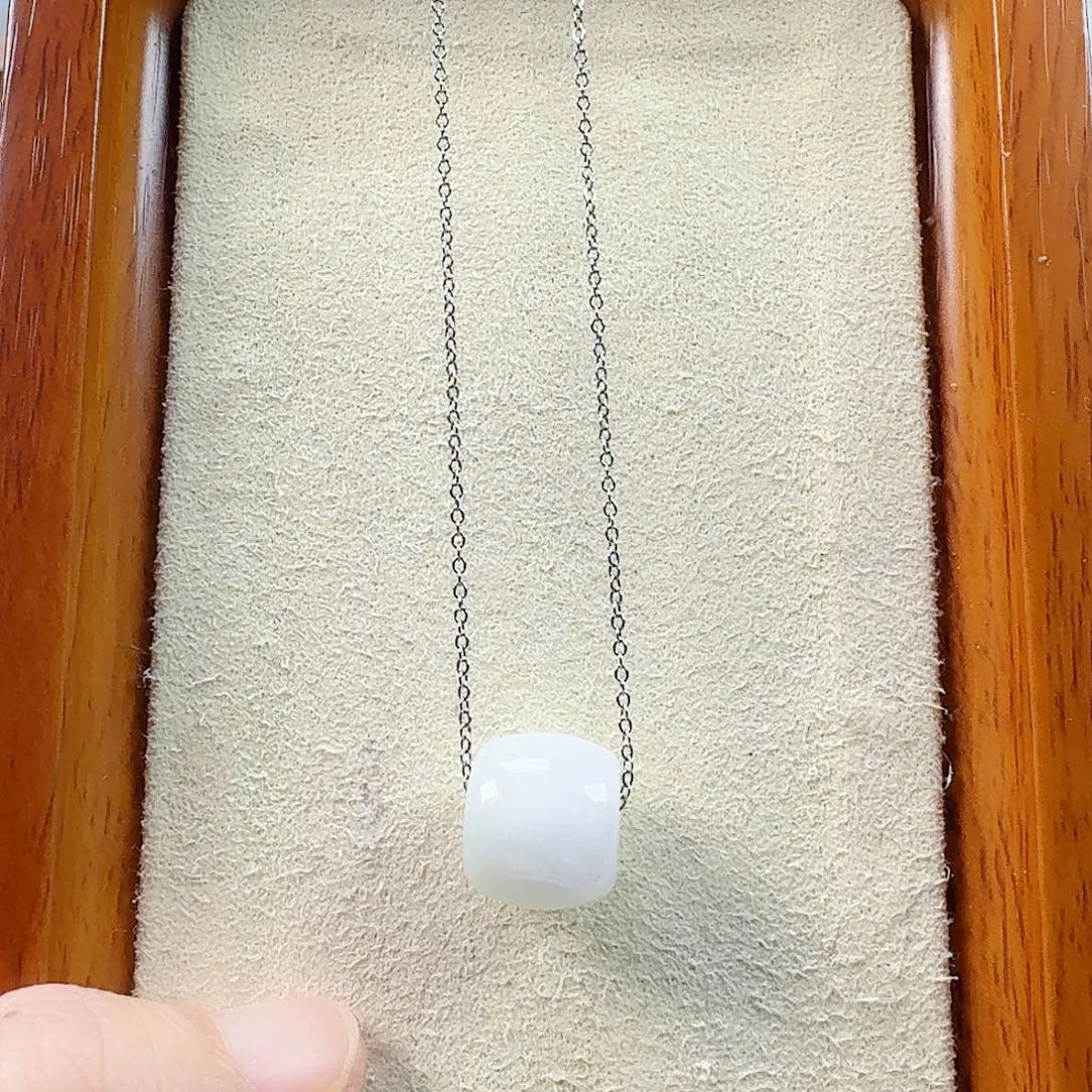 翡翠未镶嵌颈饰孤品