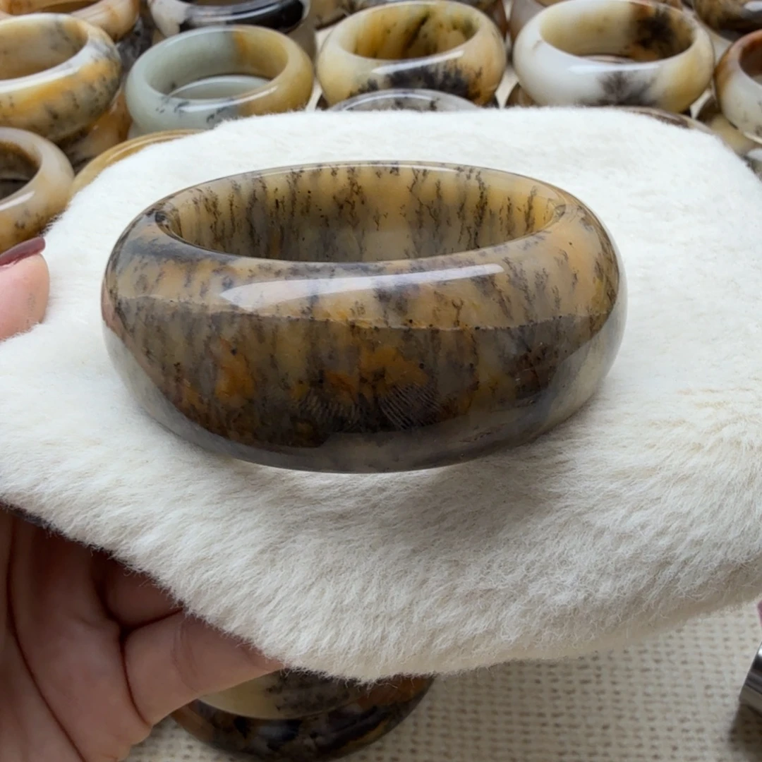 石英质玉未镶嵌手镯福利59口径880米