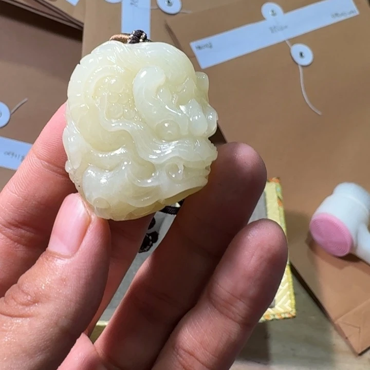 和田玉（糖玉）未镶嵌挂件