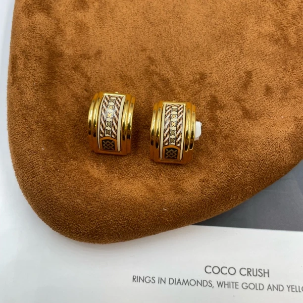 95新 Hermes/爱马仕 爱马仕奶茶色编织耳夹/ams00448