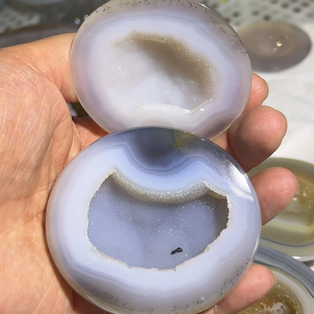 未镶嵌水晶大型摆件（非配饰）