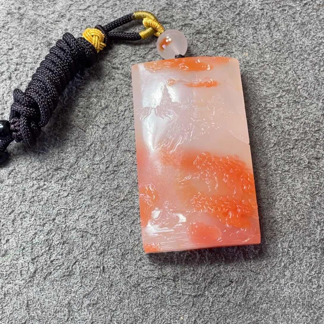 南红玛瑙未镶嵌颈饰叶*