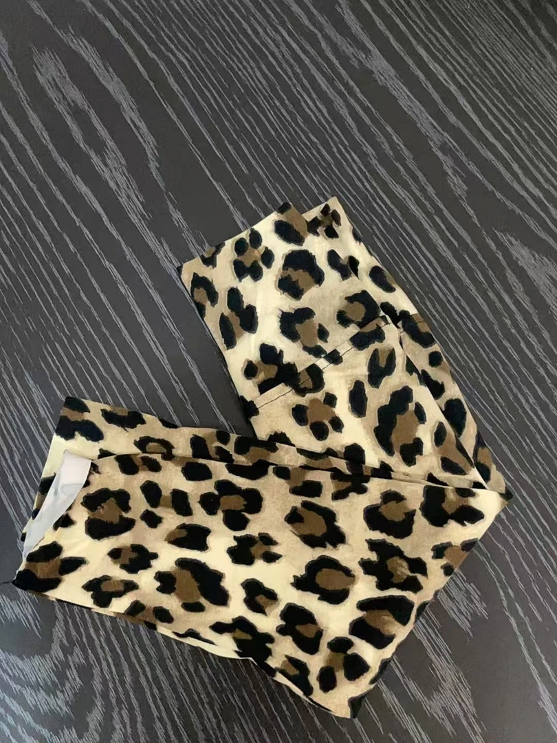 505673  潮流时尚女童夏款百搭洋气豹纹中裤