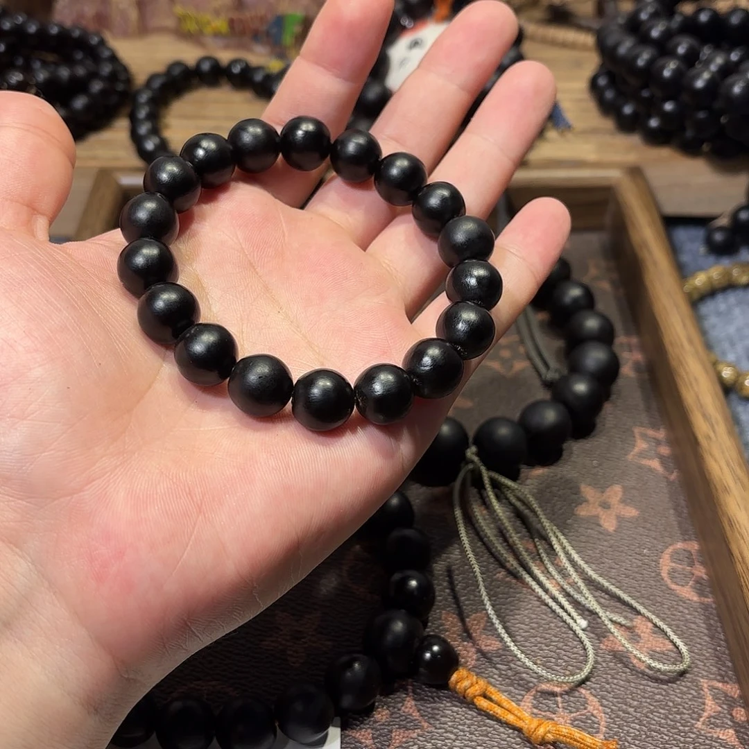 刘***旋草珠菩提手串手持