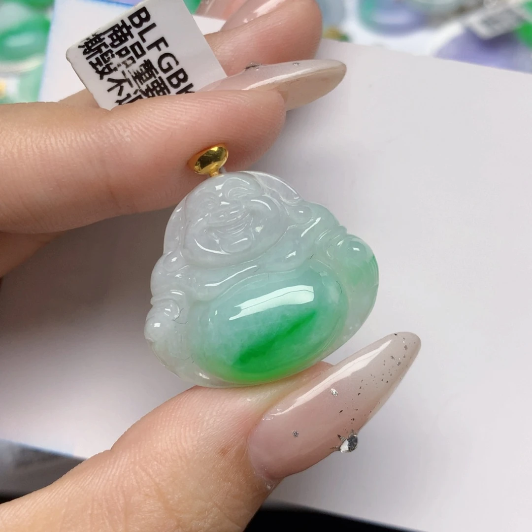 颈饰18K金镶嵌翡翠