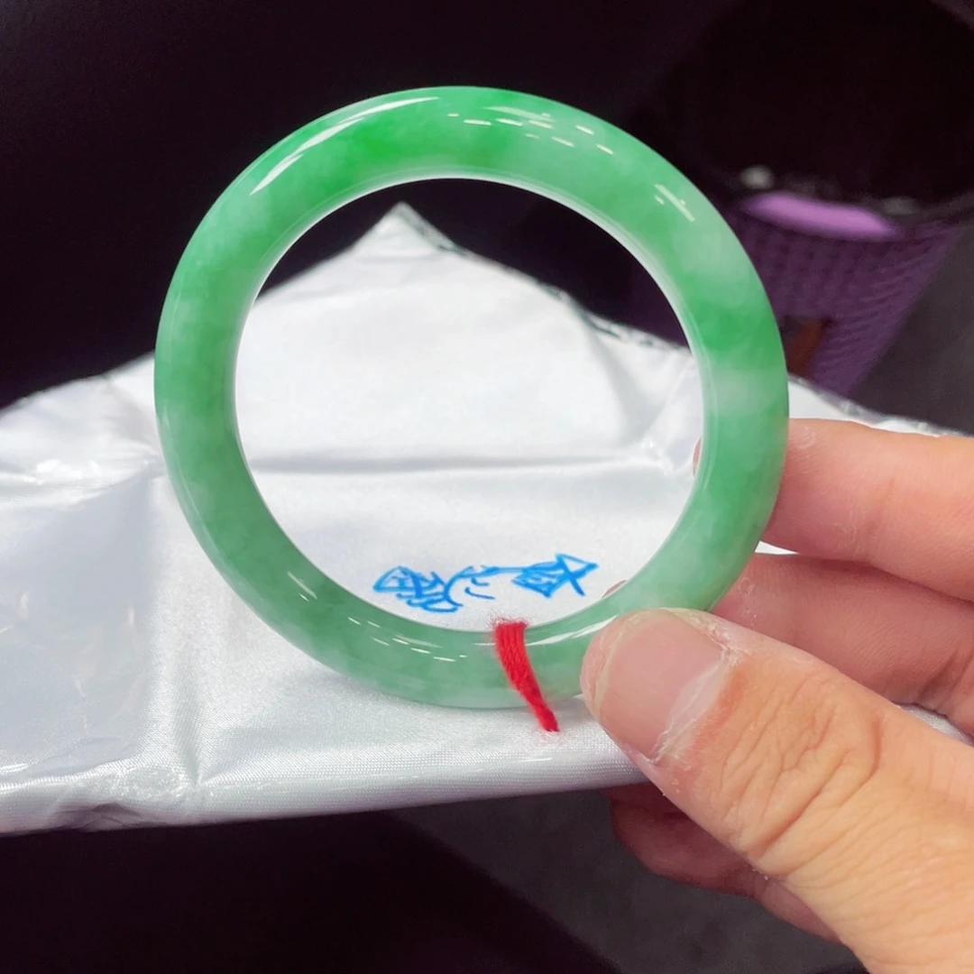 翡翠未镶嵌手镯翡翠