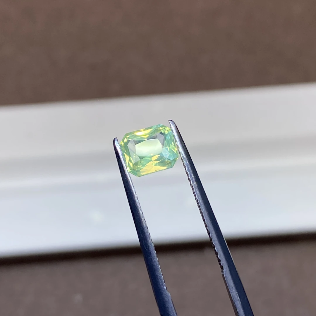 25B023 金绿宝石（荧光笔） 1.08克拉