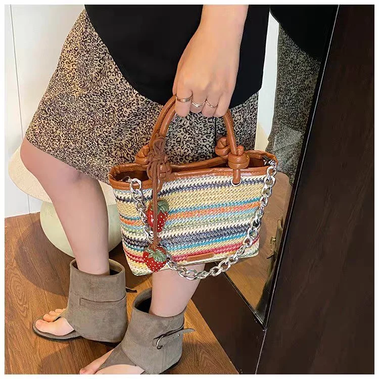 夏天夏季斜挎包包女2025新款编织草编包沙滩海边度假手提水桶包