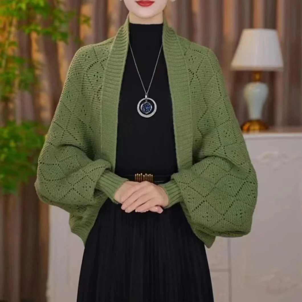 2025秋冬新款镂空密织保暖披肩方格百搭时尚气质开衫针织外套