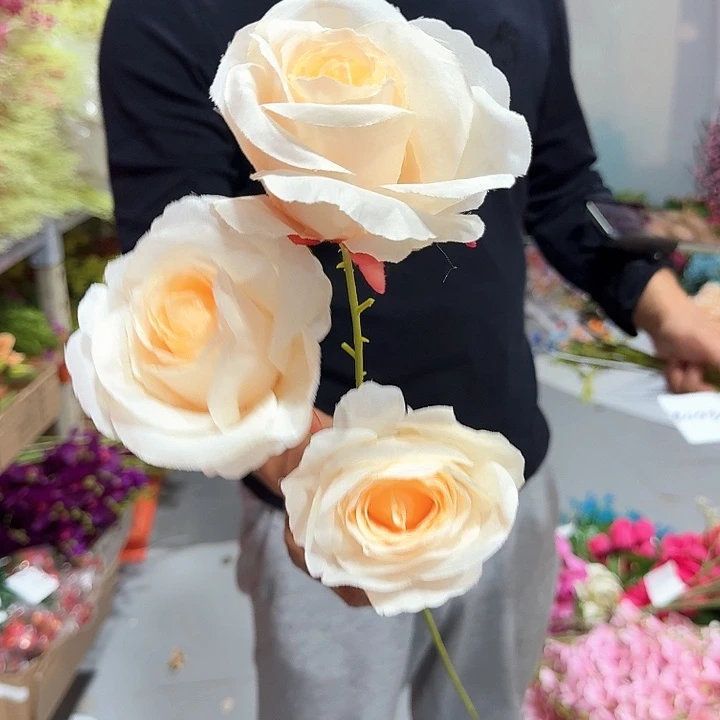 婚庆仿真花香槟色3头玫瑰20支装