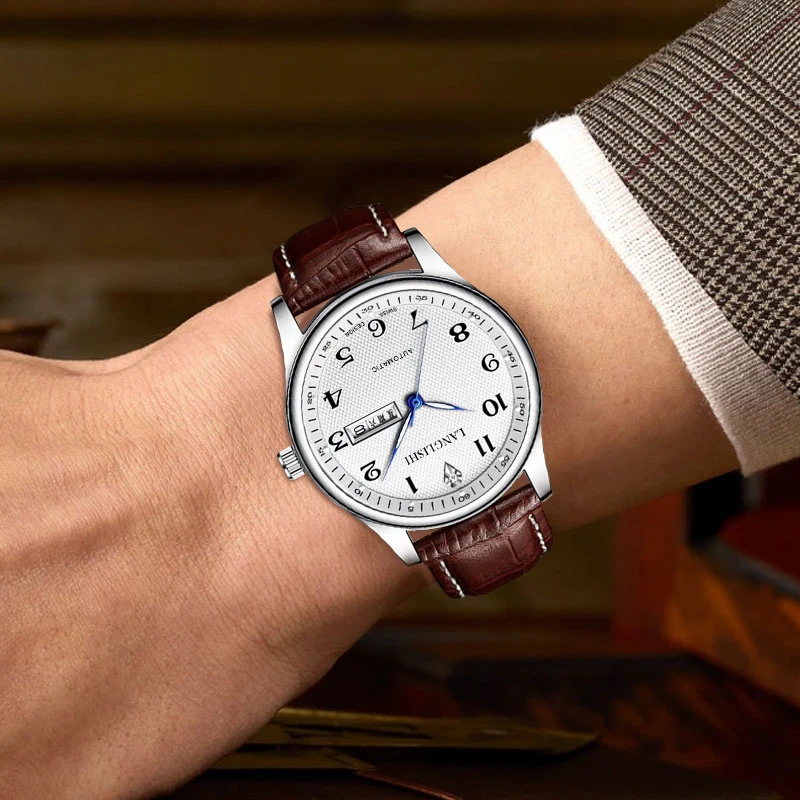 【宠粉直发】男士棕皮经典钻数字双日历棕皮夜光白手表潮腕表LL025