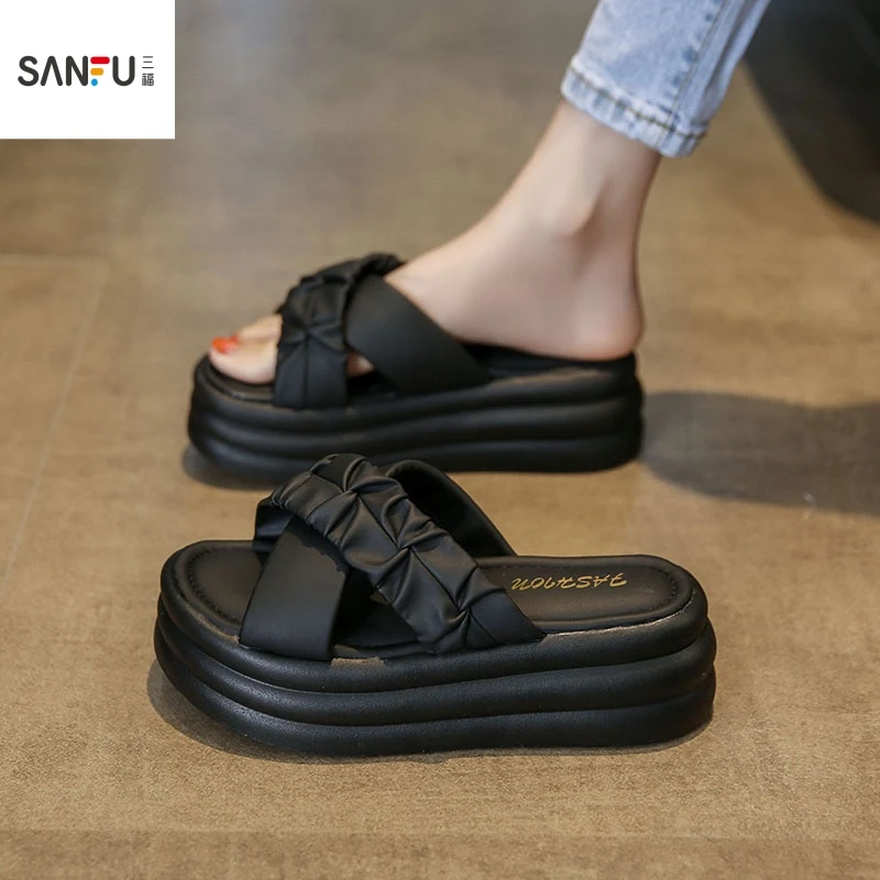拖鞋女夏外穿2025新款增高厚底松糕鞋时尚交叉休闲女士凉拖鞋