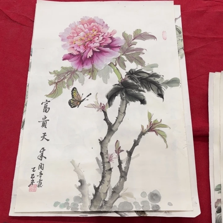 国画花鸟等图案为一体而