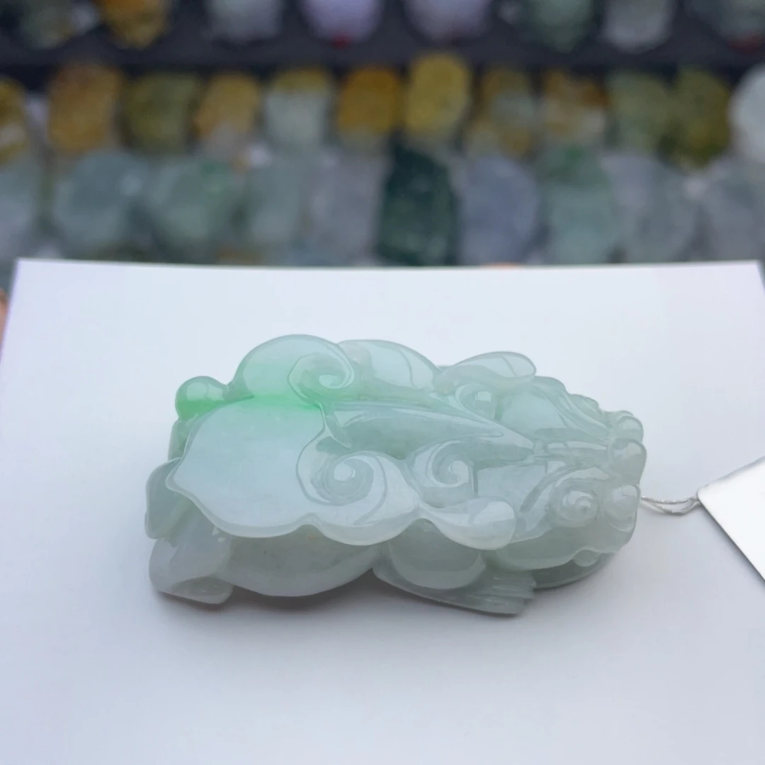 翡翠颈饰未镶嵌貔貅