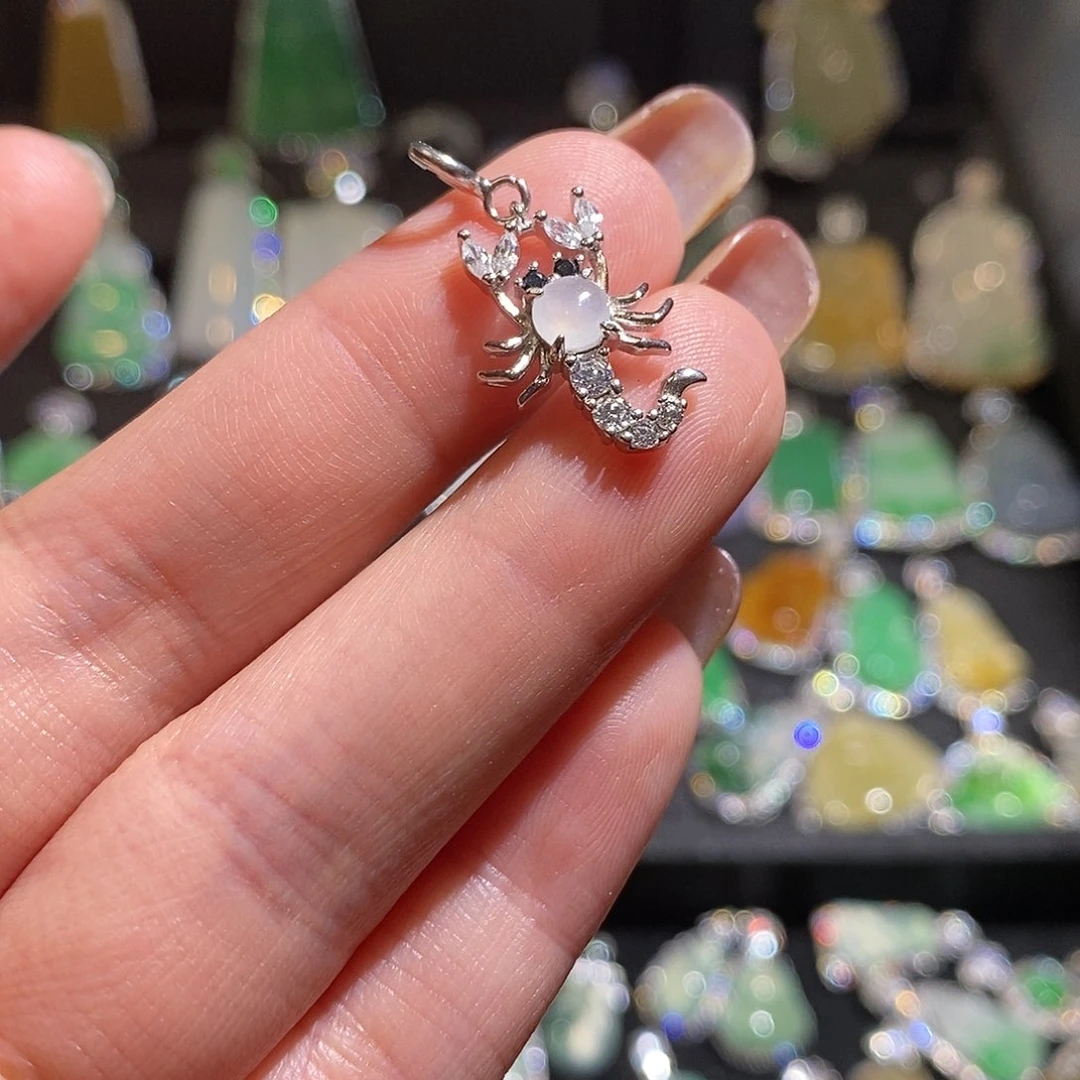 颈饰银S925镶嵌翡翠天然翡翠