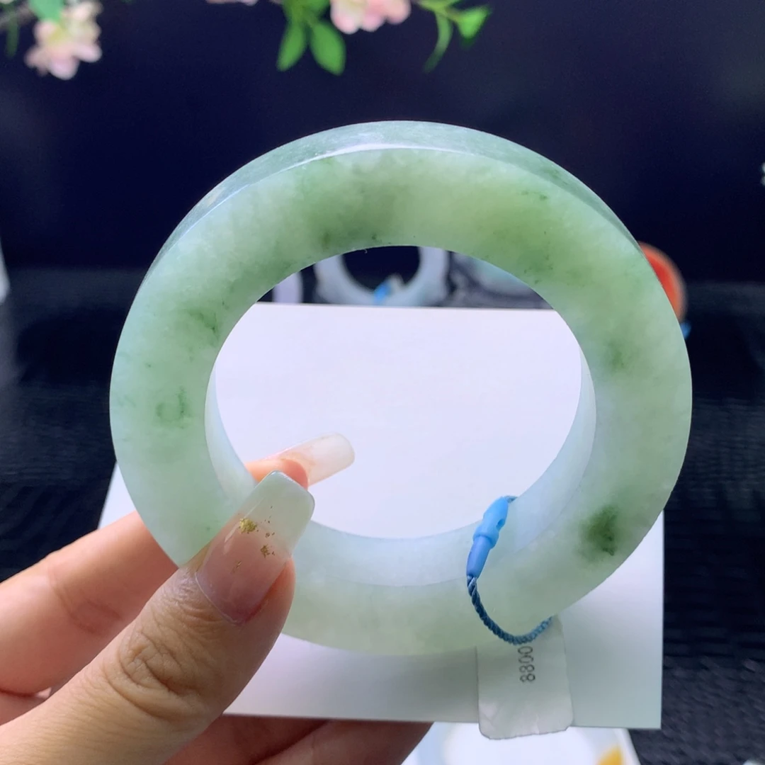 定制翡翠未镶嵌手镯