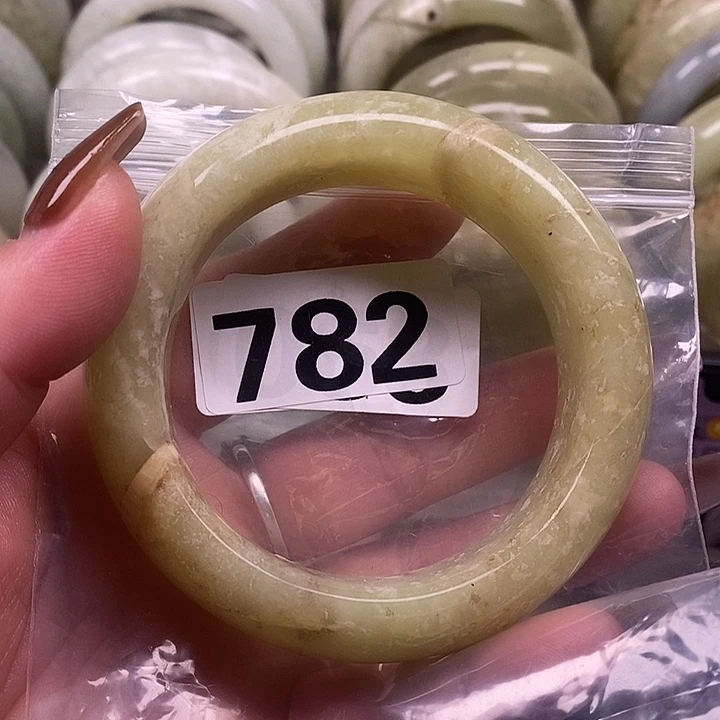 华***仔蛇纹石玉未镶嵌手镯