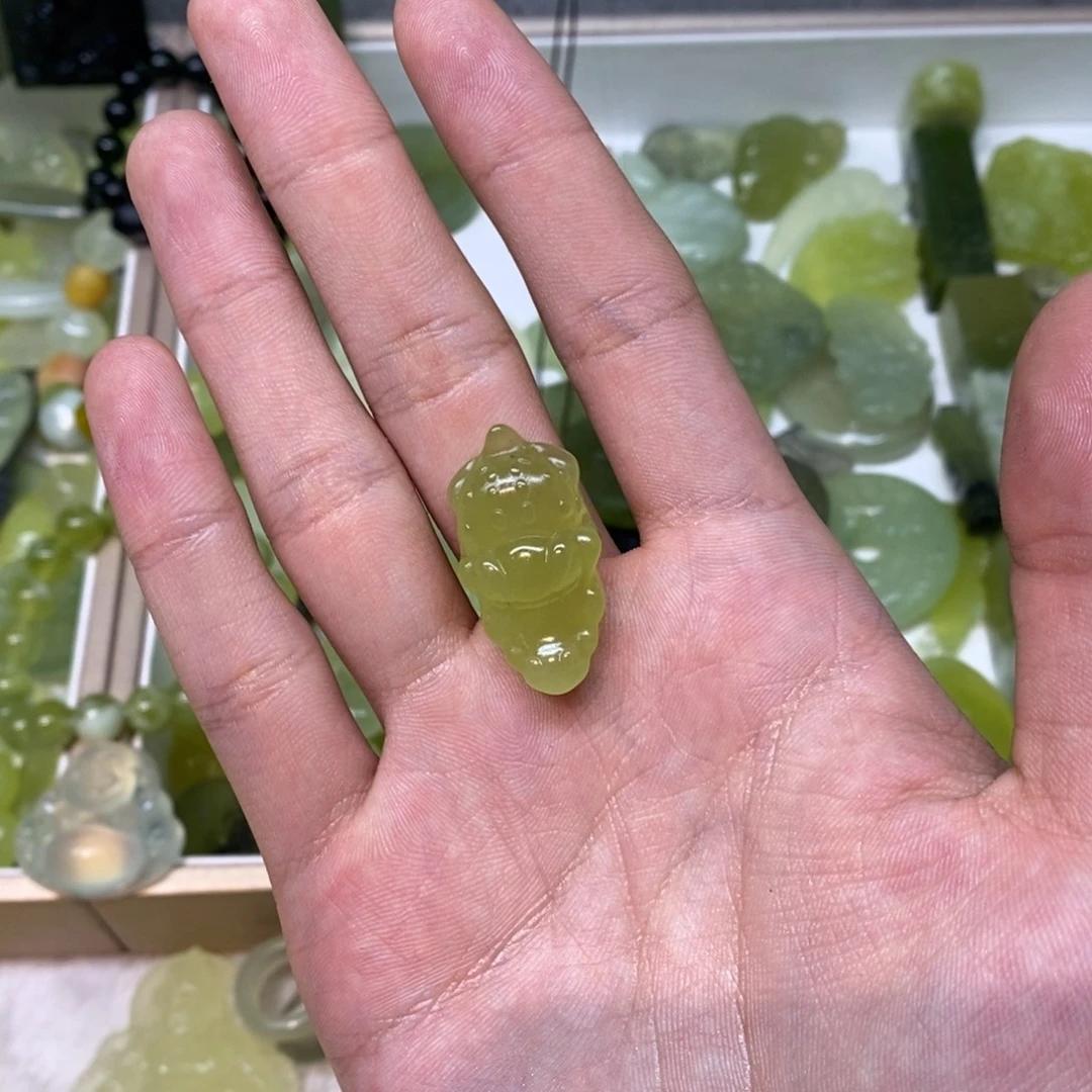 岫玉未镶嵌吊坠(不含链)