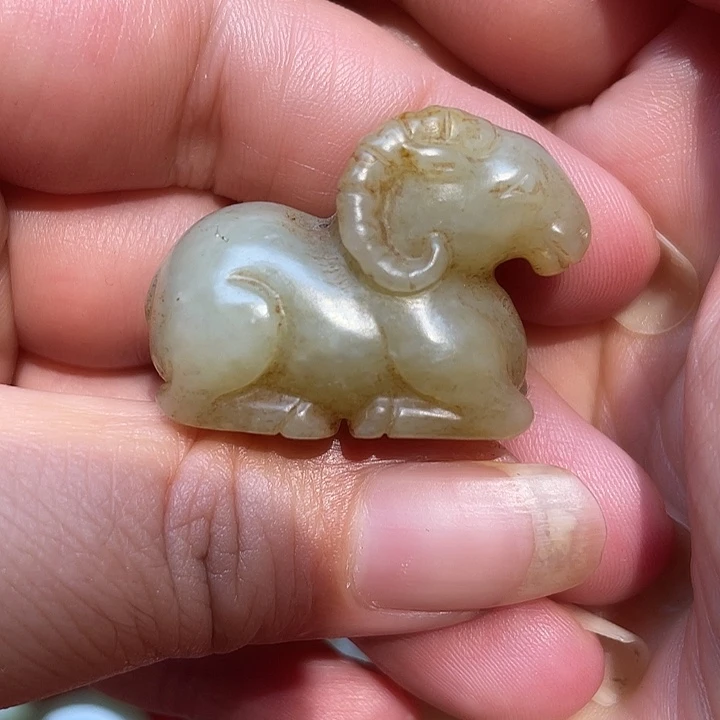未镶嵌和田玉车挂