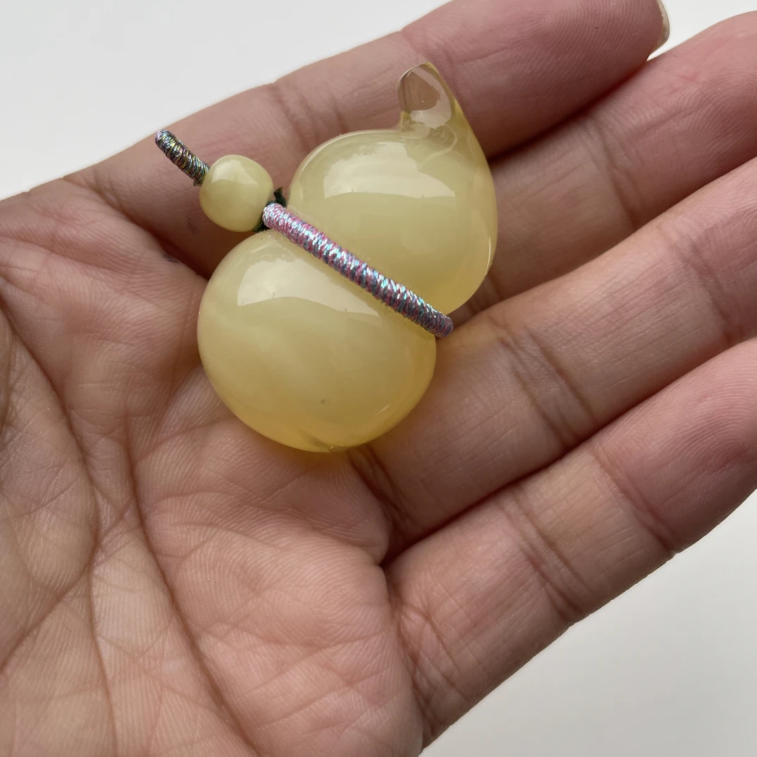 车挂蜜蜡葫芦吊坠15.47g43.4/26.5㎜