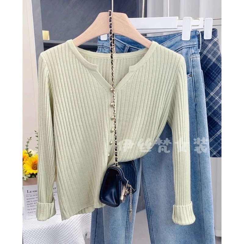 2025春秋季新款韩版纽扣真开衫毛衣显瘦百搭针织衫减龄显年轻