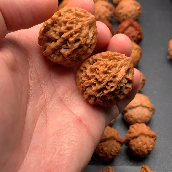 文玩核桃吊坠32秦闷核桃