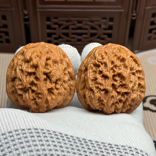 精选老树华北将军榜，边45.5肚45高45，骨质密实克重压手，一物一图